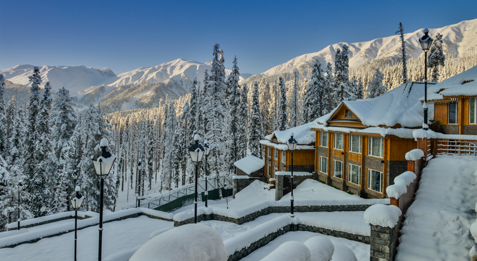 Romancing the Snow: Winter Wonderland in Kashmir