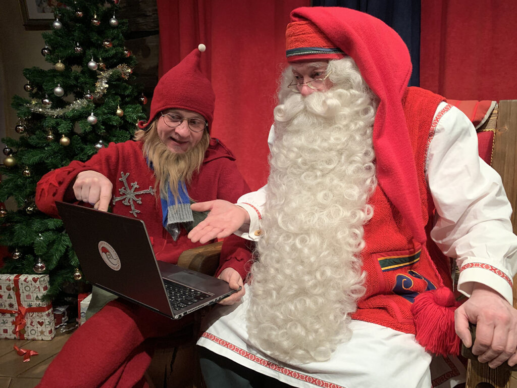 Why Hire Santa for Corporate or Family Holiday Events?